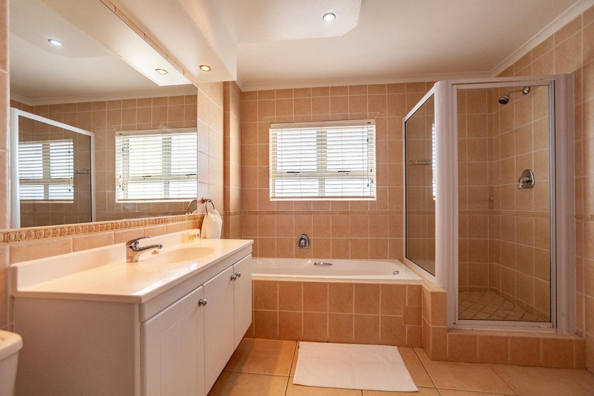 Luxury Ocean View Beachfront 2 Bed Apartment -206 The Waves, Blouberg, Cape Town Bloubergstrand Εξωτερικό φωτογραφία