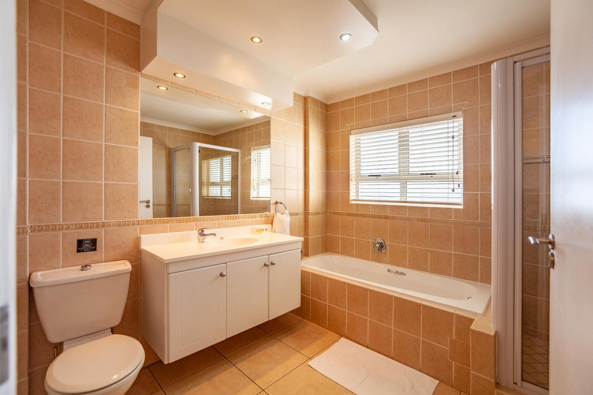 Luxury Ocean View Beachfront 2 Bed Apartment -206 The Waves, Blouberg, Cape Town Bloubergstrand Εξωτερικό φωτογραφία